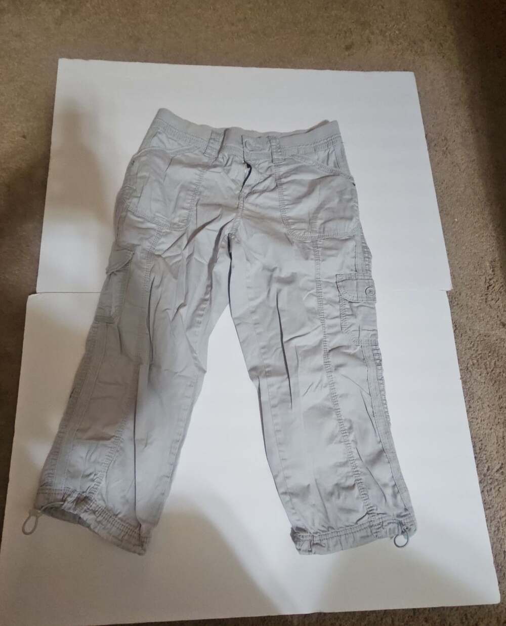 Style & Co Cargo Capri Pants Size 6 Gray